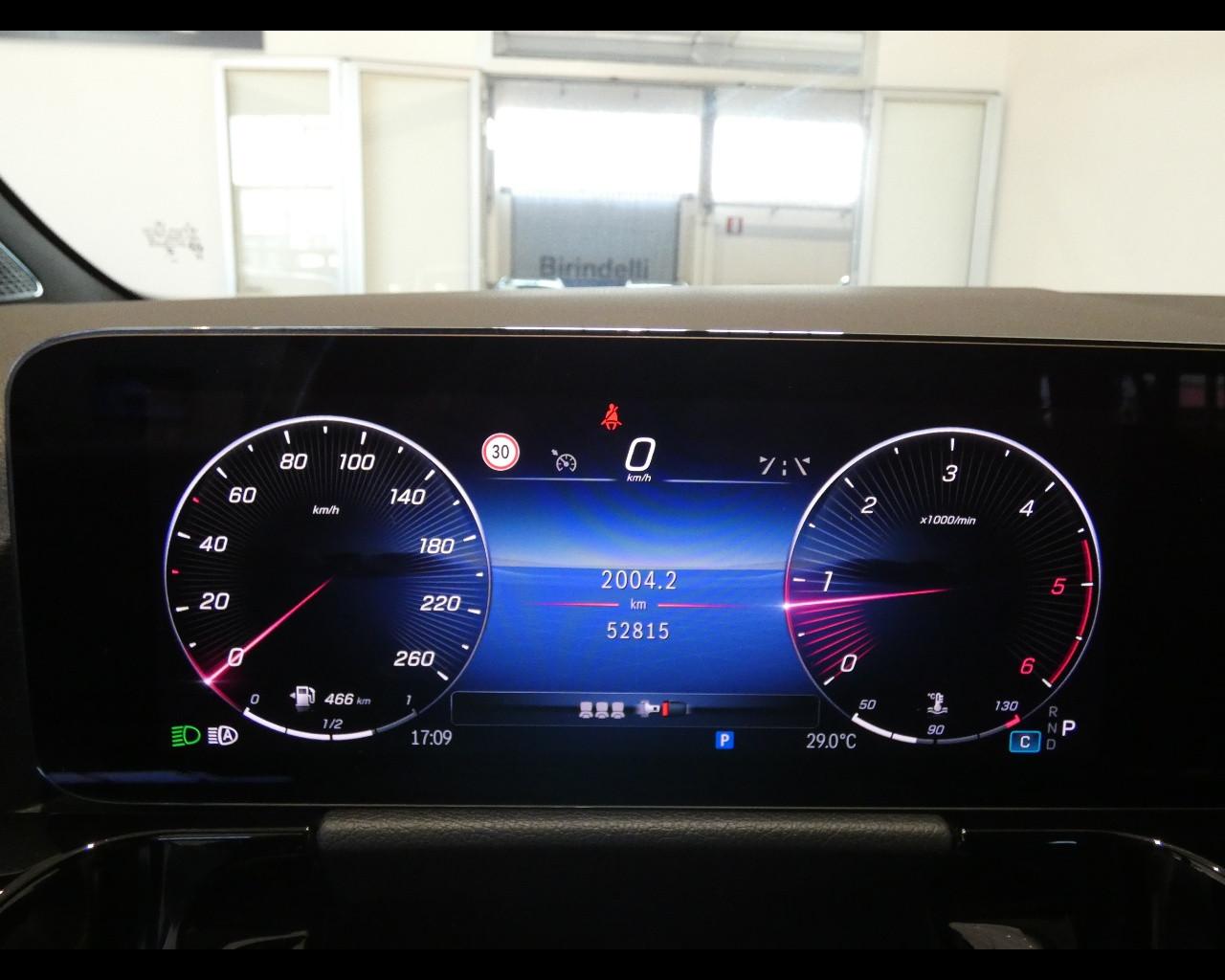 Mercedes-Benz GLA (H247) - GLA 200 d Automatic AMG Line Premium
