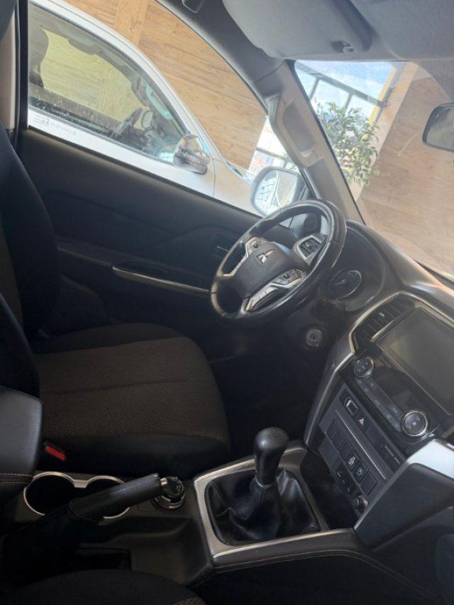 MITSUBISHI L200 2.3 D Club Cab 4x4 Super Select Intense