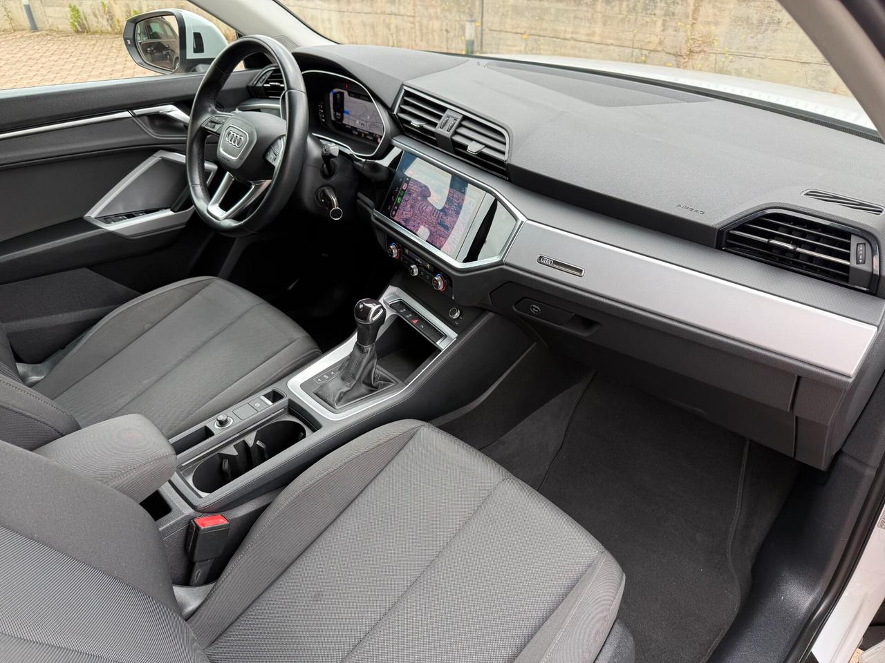 Audi Q3 35 TDI S tronic Business Advanced Matrix