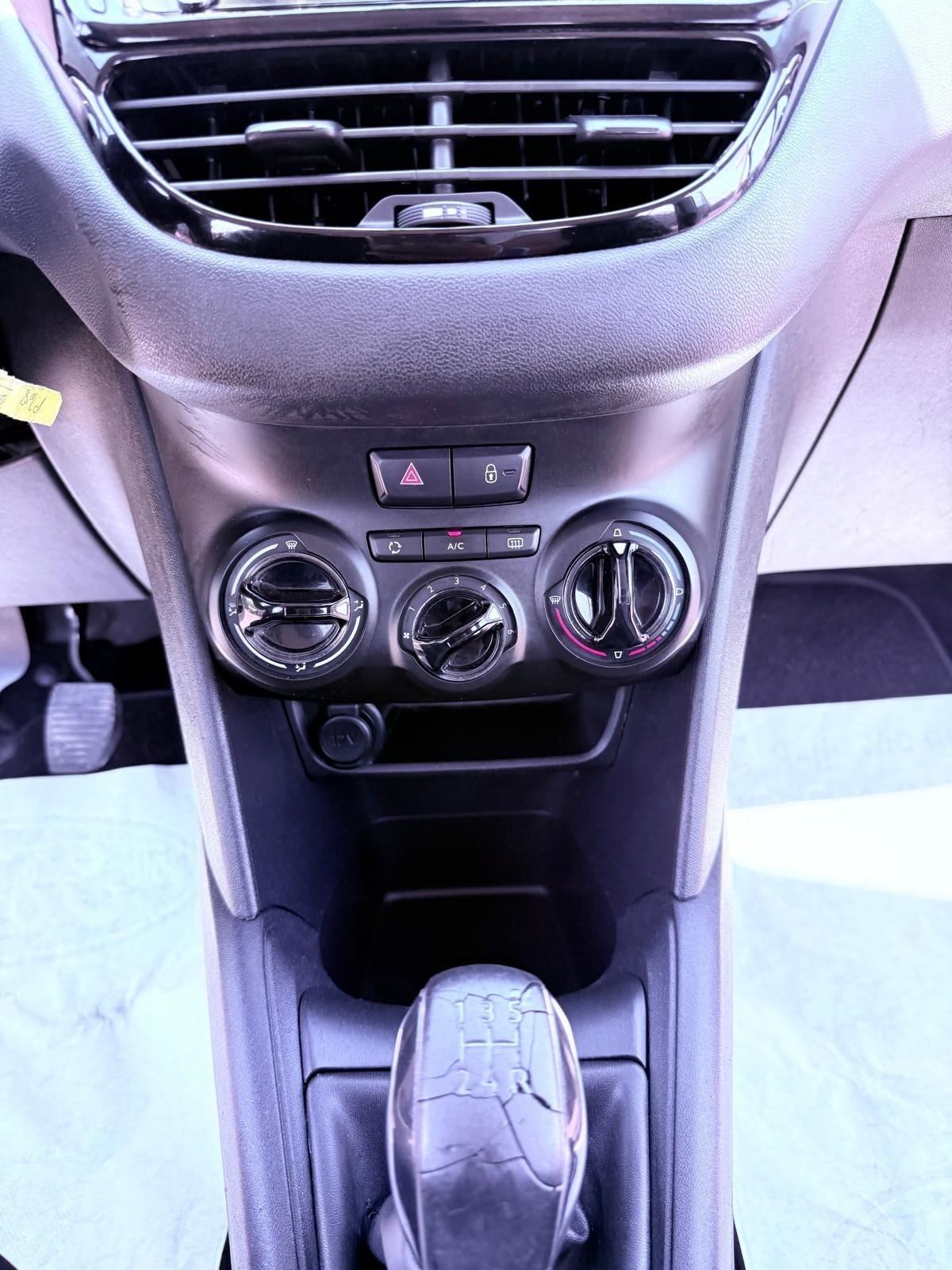 Peugeot 208 1.4 HDi 68 CV 5 porte Ok neopatentati