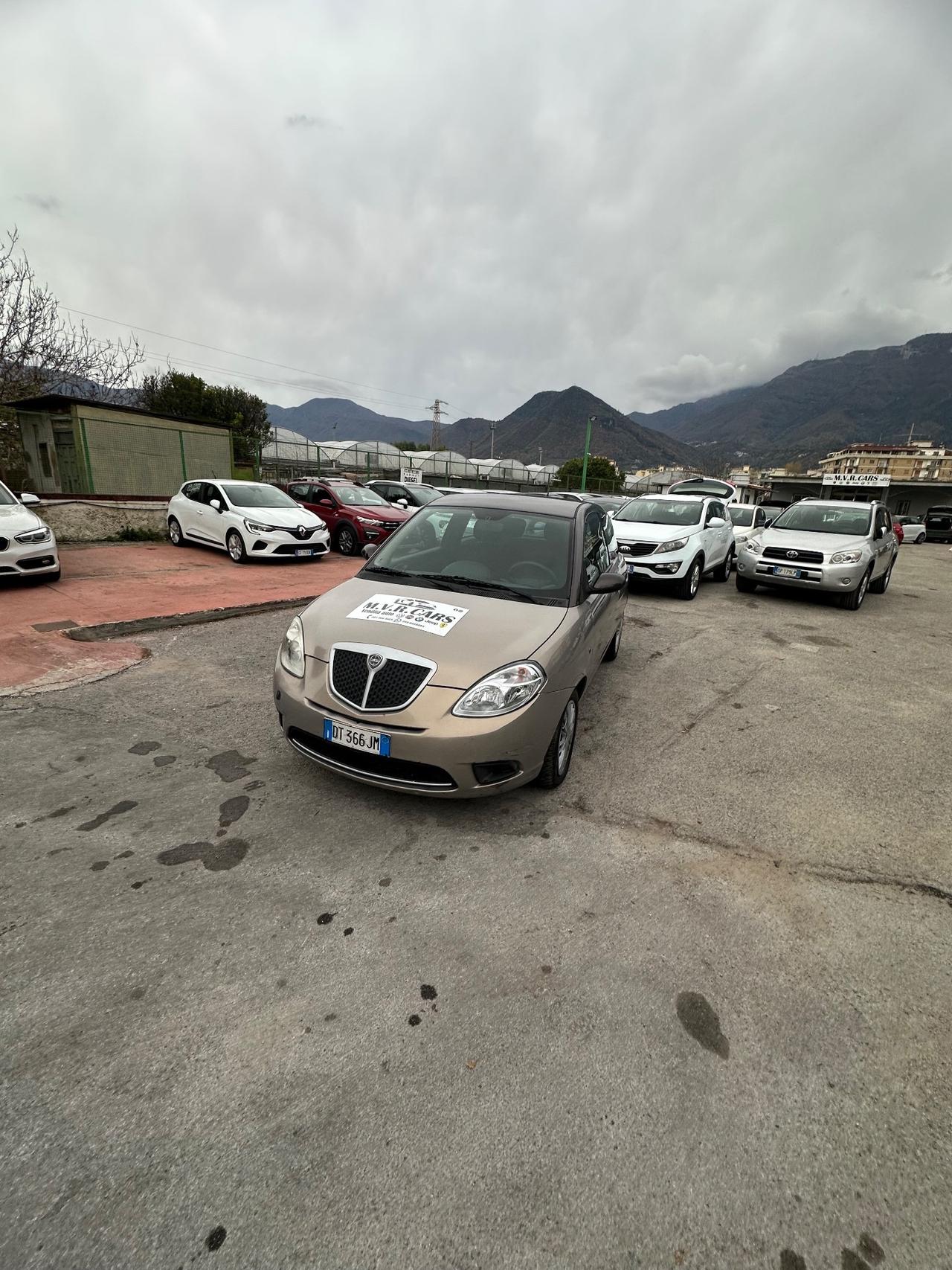 Lancia Ypsilon 1.4 Oro Ecochic GPL