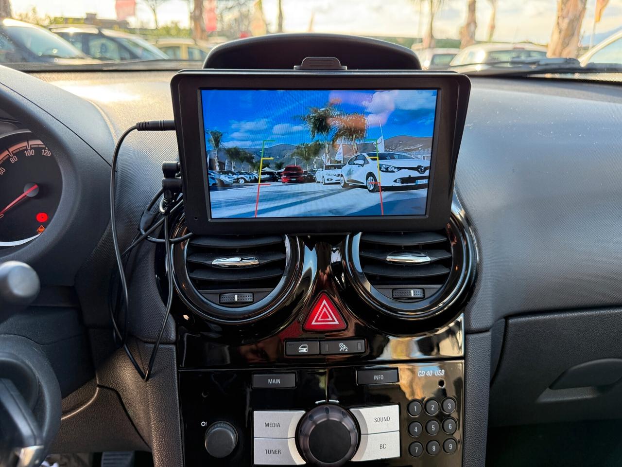 OPEL CORSA ANNO 10/2013 1.3 DIESEL 75 CV