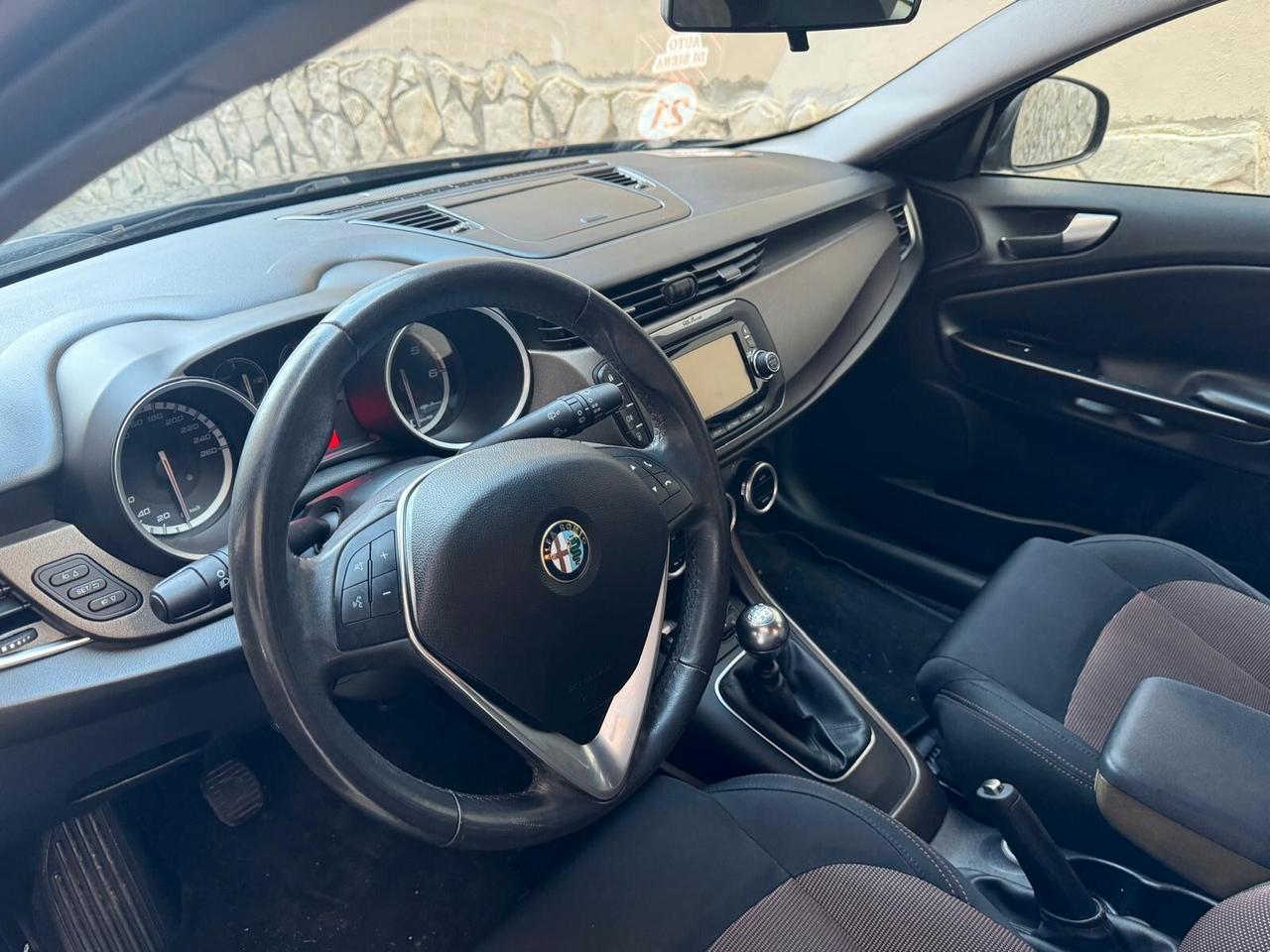 Alfa Romeo Giulietta 1.6 JTDm-2 105 CV Distinctive