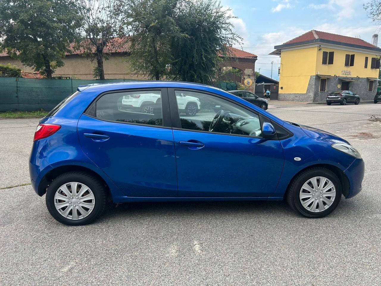 Mazda 2 benzina 5 porte