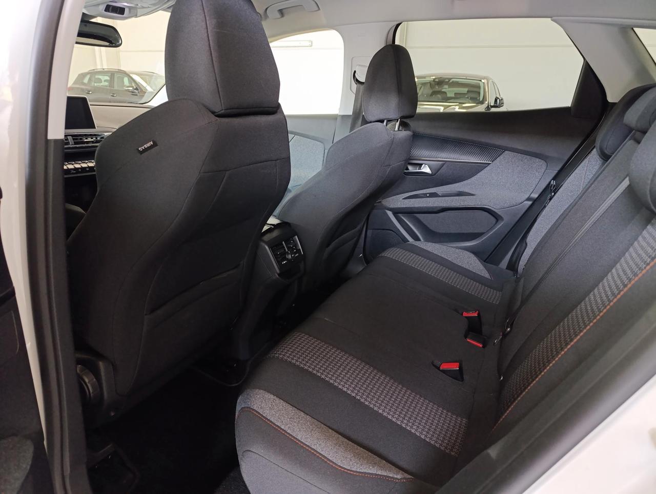 Peugeot 3008 3008 1.6 bluehdi Active s&s 120cv