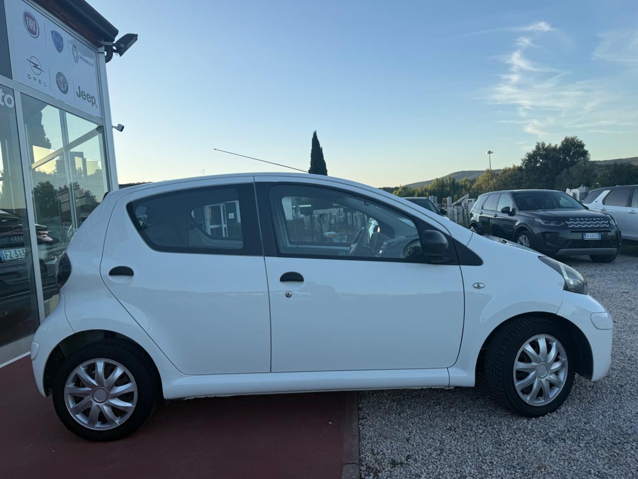 Toyota Aygo 1.0 12V VVT-i 5 porte Deep Ocean Connect