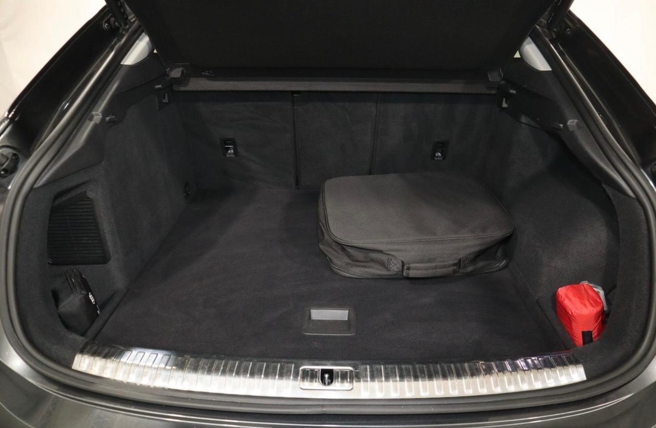 Audi Q3 45 TFSI Sportback S tronic S LINE esterno