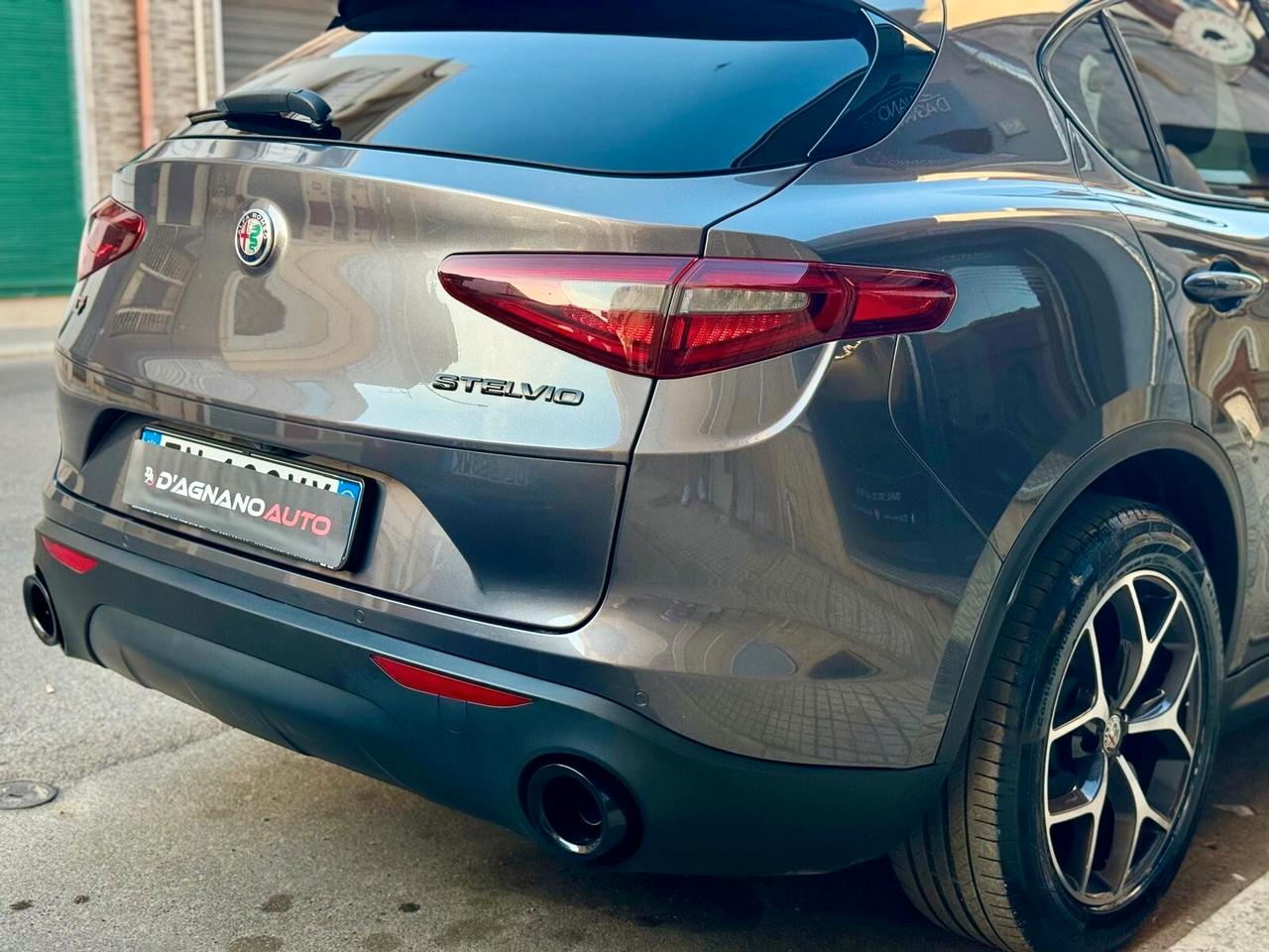 ALFA ROMEO STELVIO 2.2 210HP EXECUTIVE AT8 Q4 EU6- 2018 *POMPA OLIO SOSTITUITA*