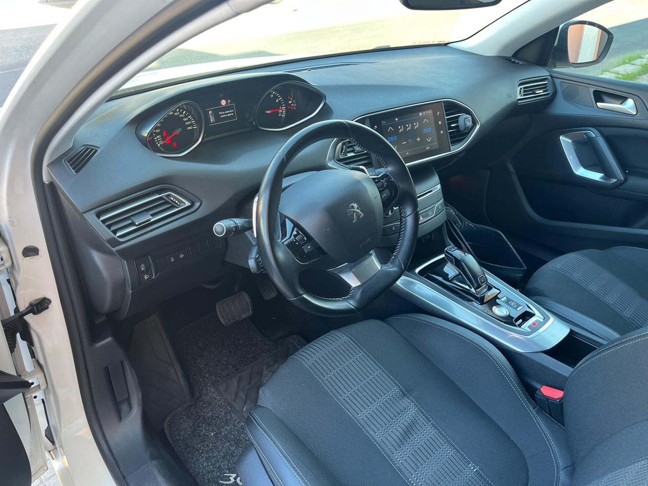 Peugeot 308 PureTech Turbo 130 S&S SW Allure