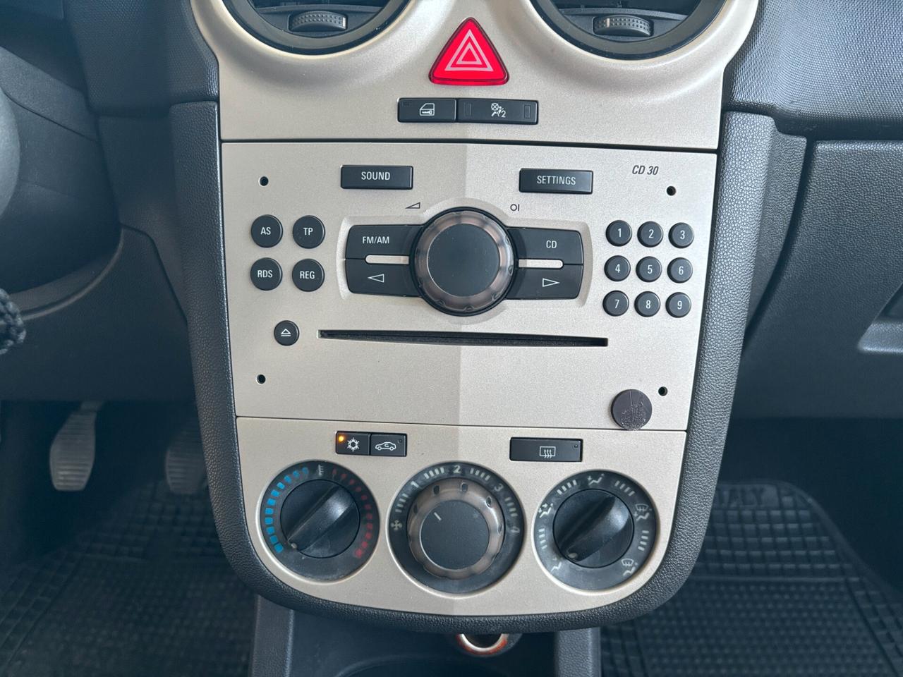 Opel Corsa 1.2 5 porte Cosmo - 2008