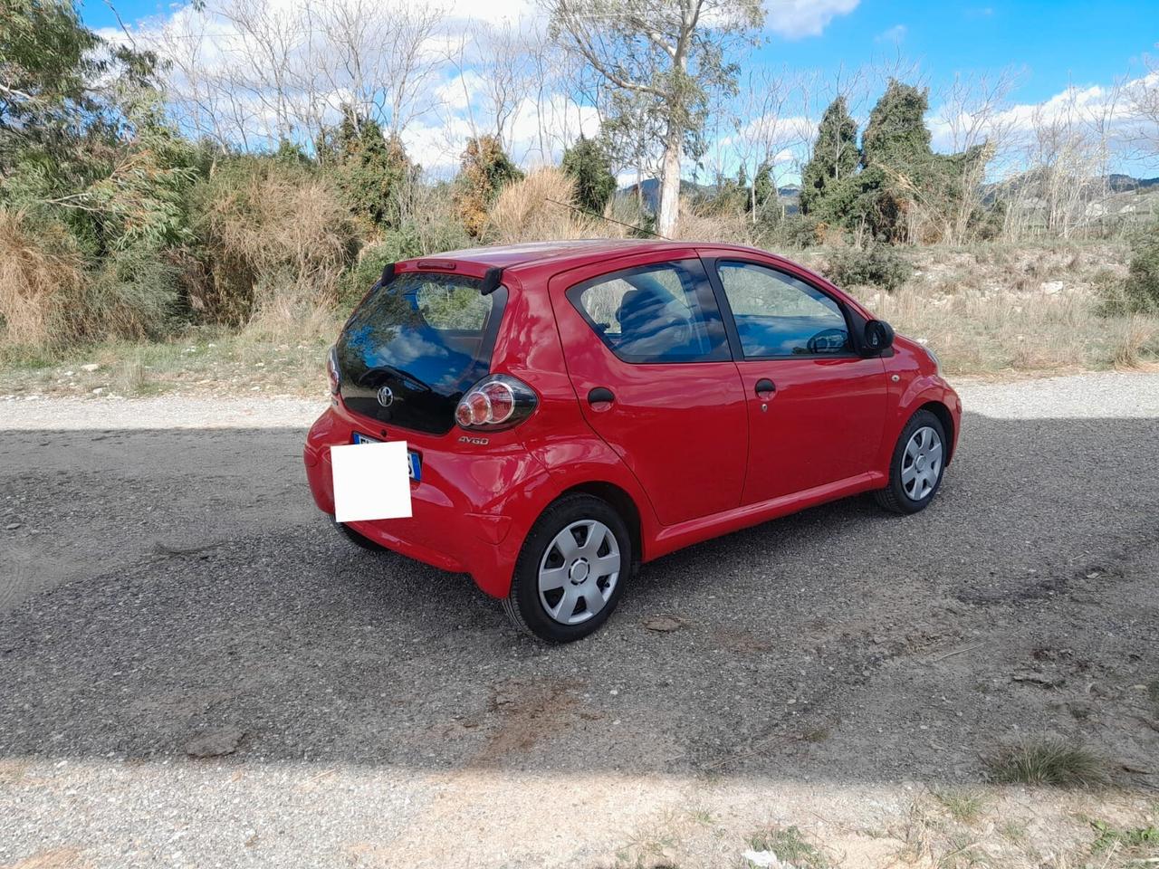 Toyota Aygo 1.0 5 porte Now navi