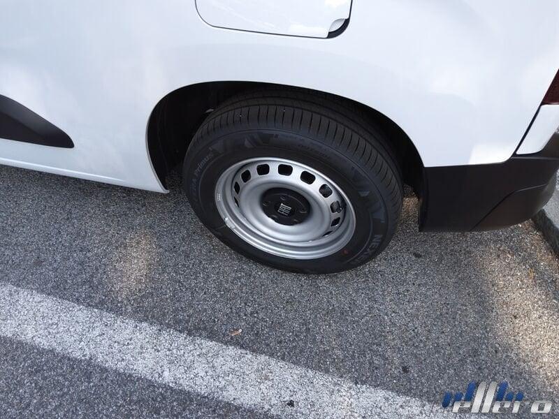 FIAT Doblò Dobl? Van M Ch1 1.5 Diesel 130cv Manual