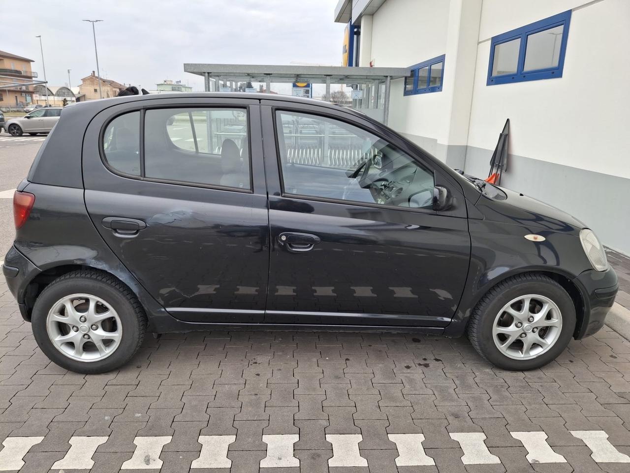 Toyota Yaris 1.3i Benzina/CAMBIO AUTOMATICO