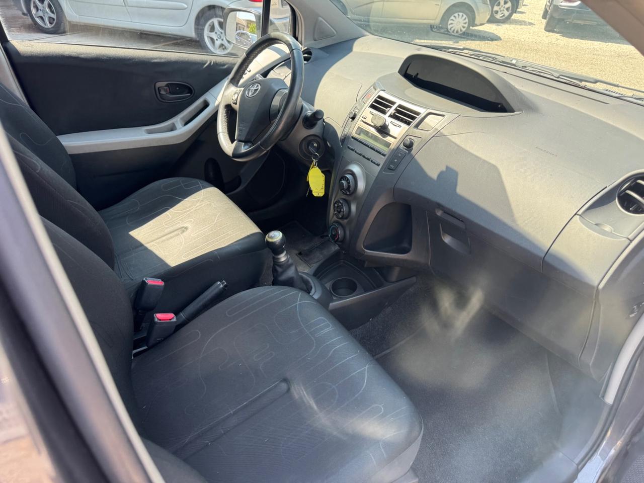 Toyota Yaris 1.0 5 porte