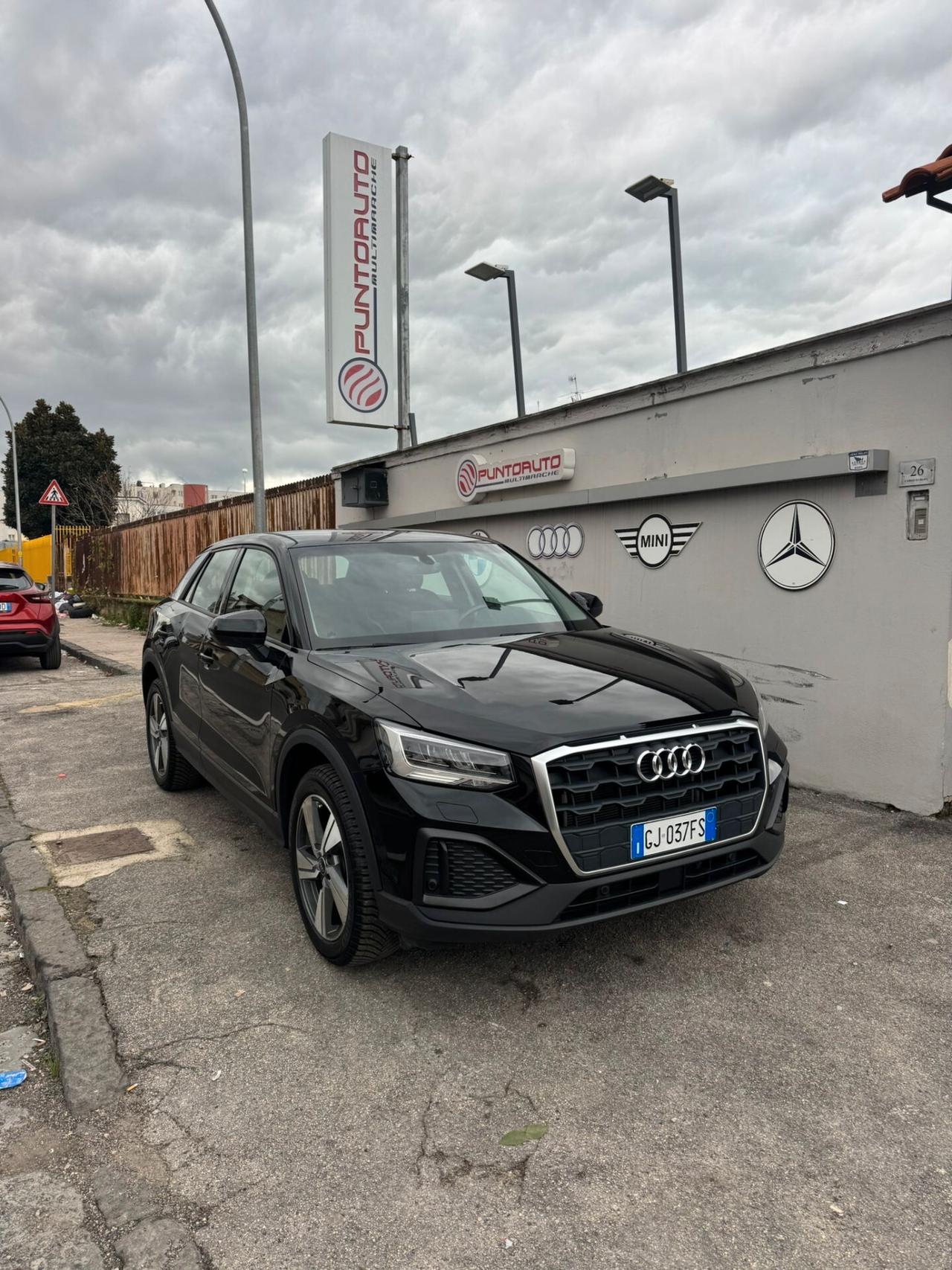 Audi Q2 35 TFSI S tronic Identity Black