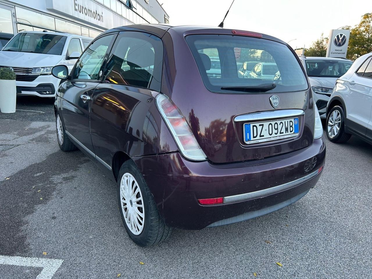Lancia Ypsilon 1.4 Argento Ecochic GPL
