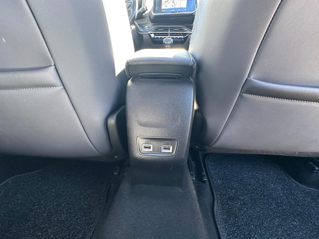 Peugeot 2008 PureTech 130 Allure