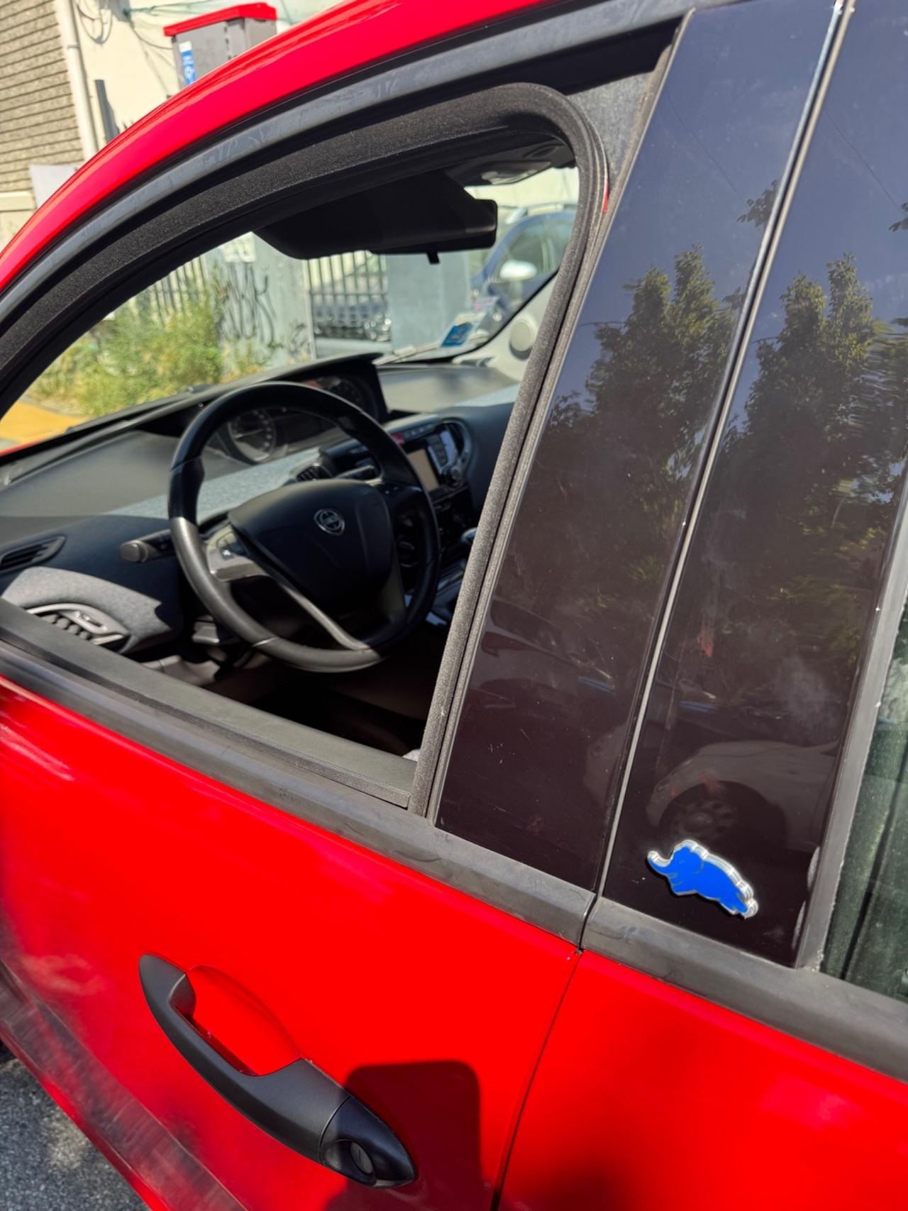 Lancia Ypsilon 0.9 TwinAir Metano Ecochic