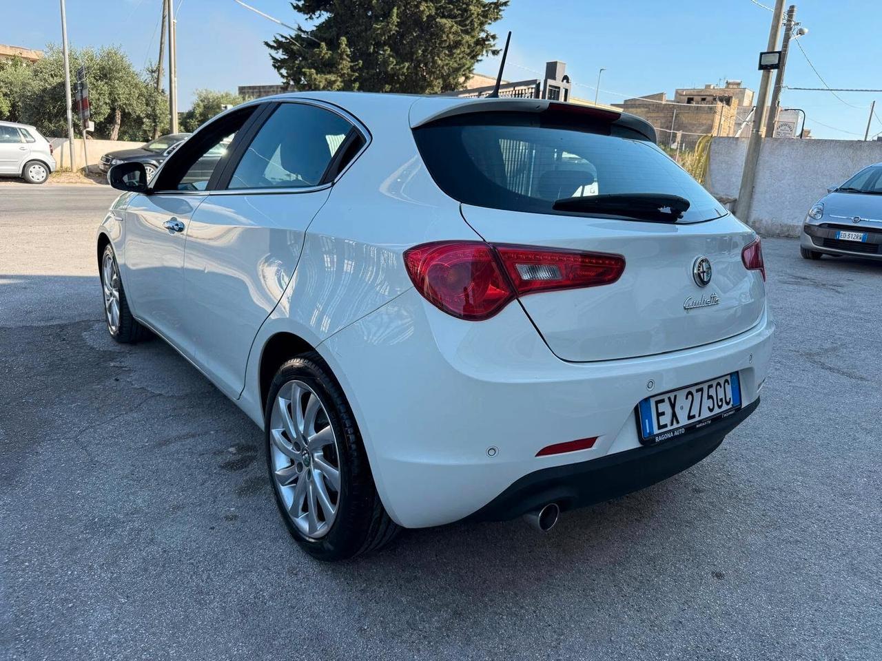 Alfa Romeo Giulietta 1.6 JTDm-2 105 CV Distinctive