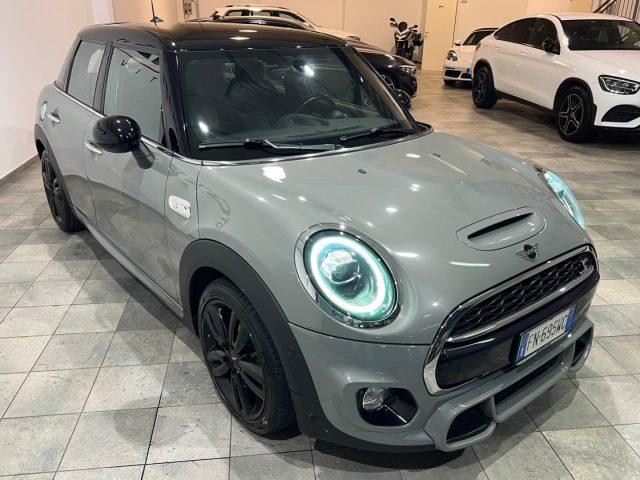 MINI Cooper S 2.0 Cooper S John Cooper Works JCW