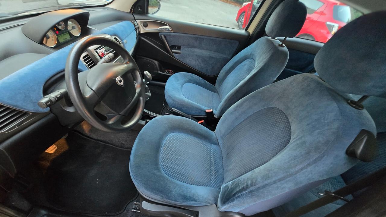Lancia Ypsilon 1.2 Neopatentati 104600Km Euro4