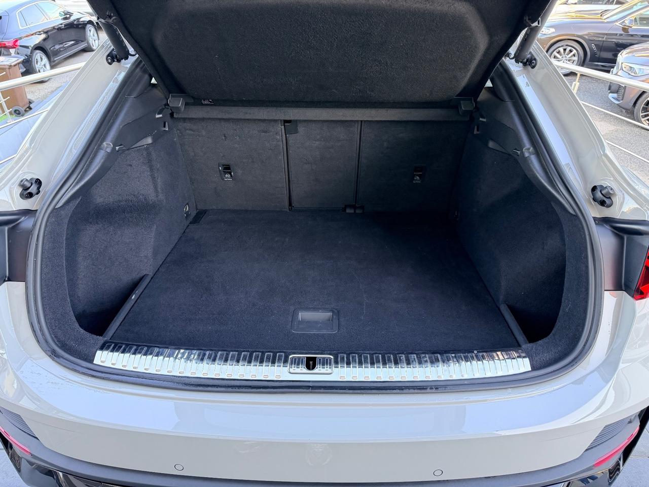 Audi Q3 SPB 40 TDI quattro 200cv S tronic line edition gesso