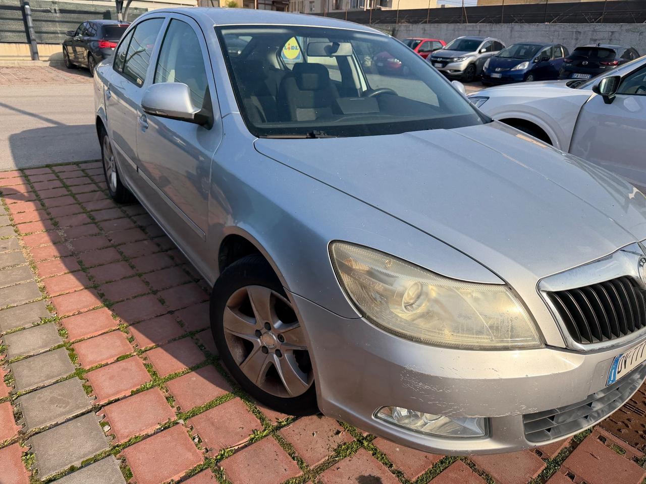Skoda Octavia 1.6 Ambiente GPLine