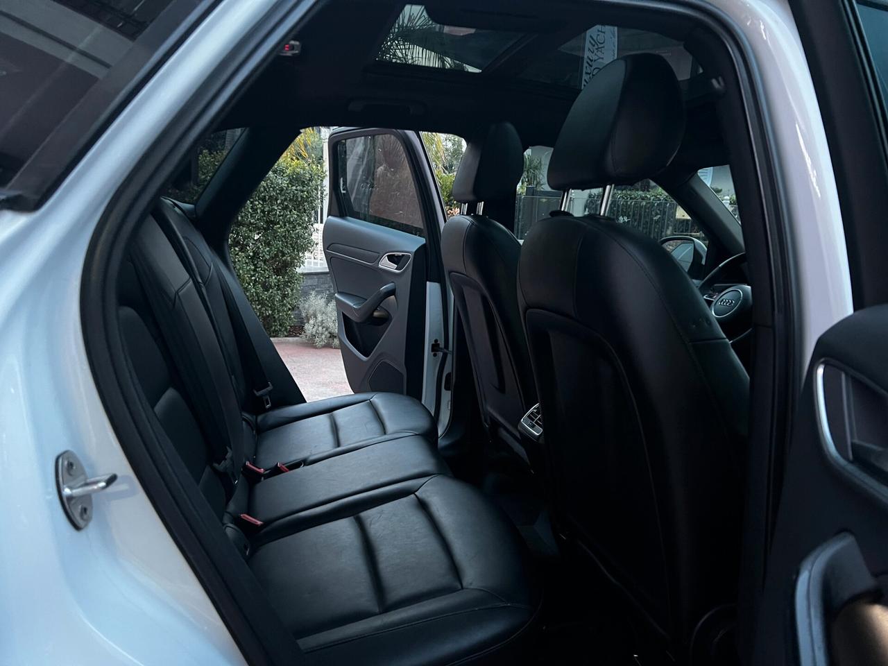 Audi Q3 2.0 TDI 140 CV -2012-TETTO