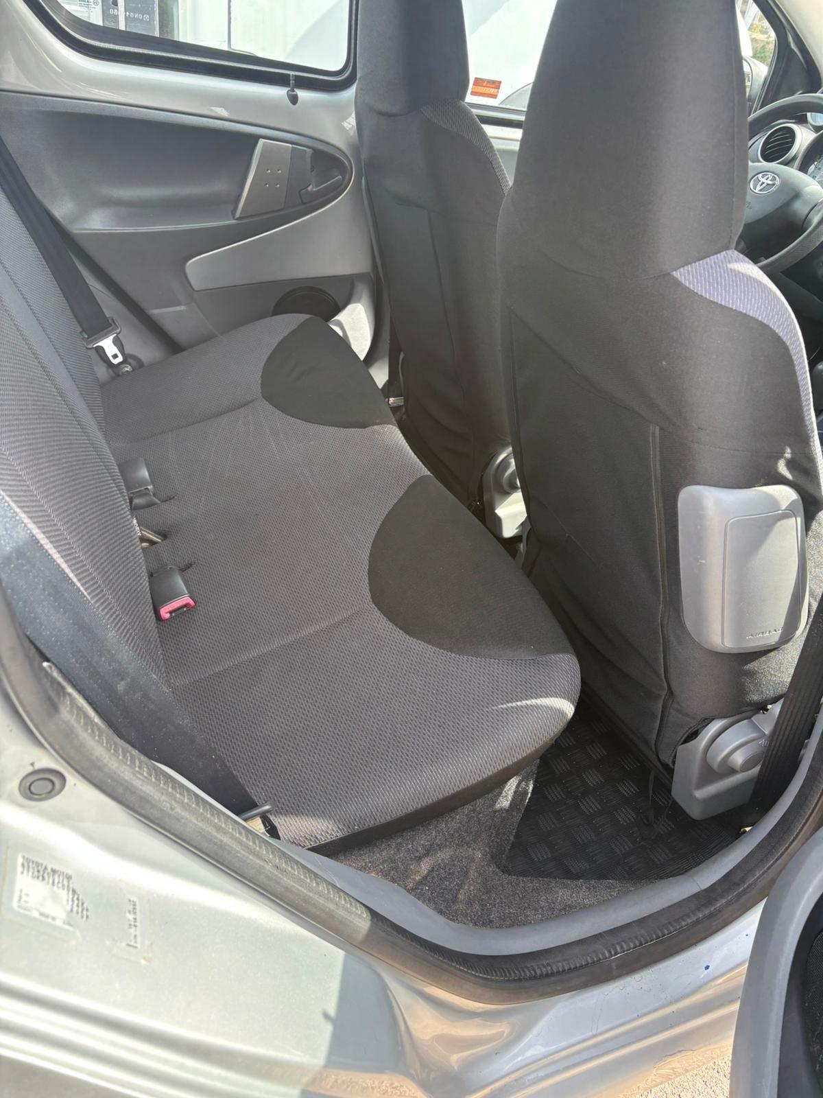 Toyota Aygo 1.4 turbodiesel 5 porte Sol