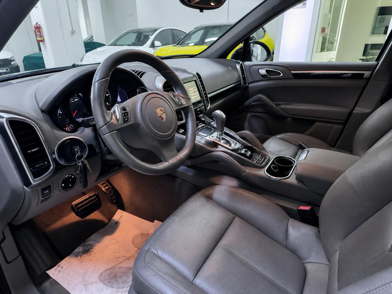 Porsche Cayenne 3.0 V6 tdi 245cv tiptronic