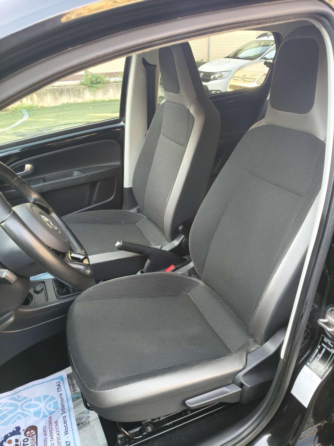 VOLKSWAGEN UP 1000 A METANO 5P FULL OPTIONAL