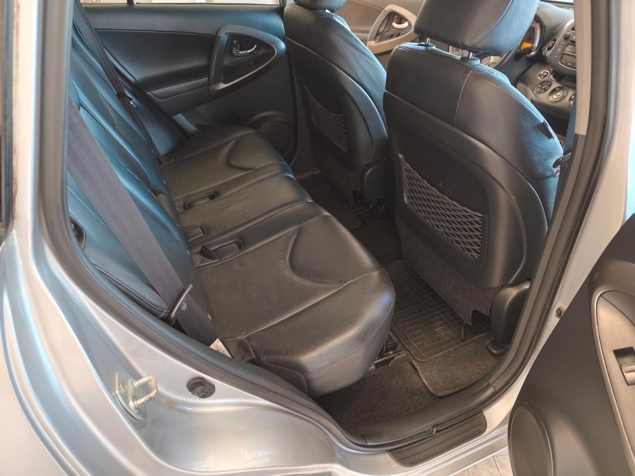 Toyota RAV 4 RAV4 Crossover 2.2 D-Cat A/T 150 CV Luxury