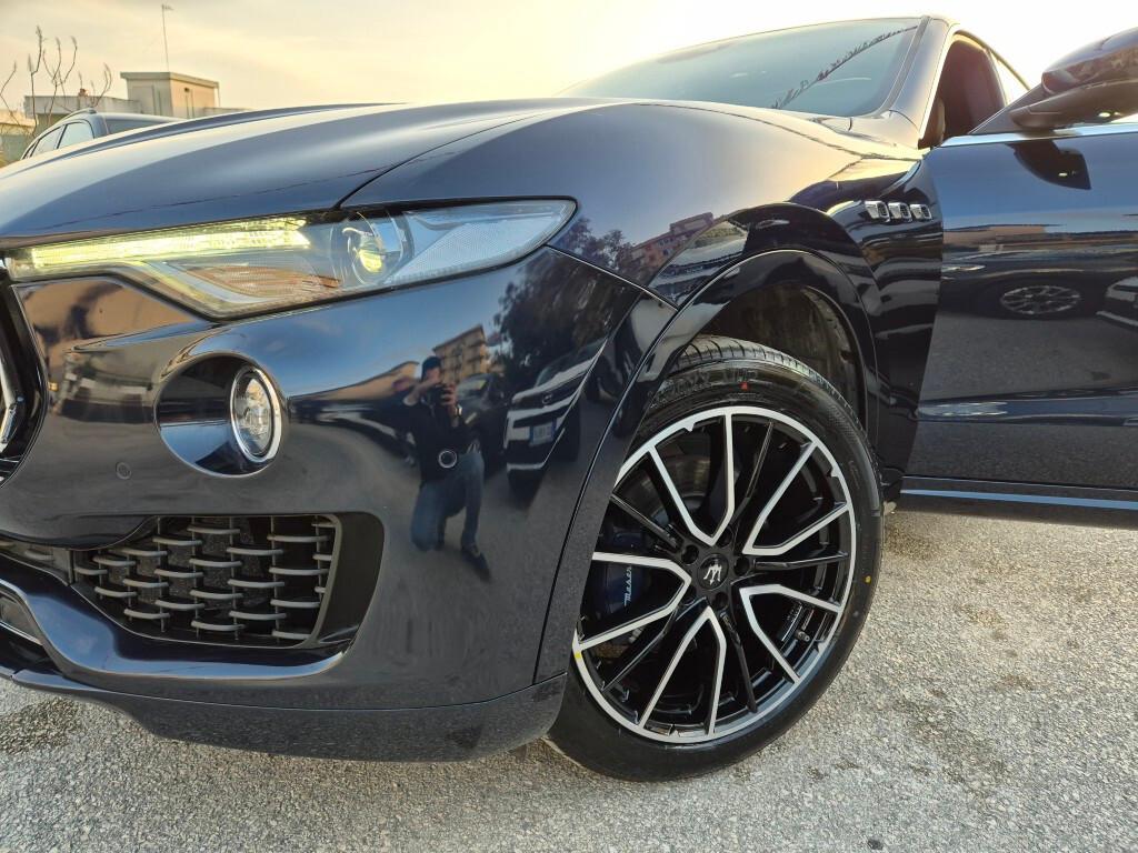 Maserati Levante 3.0 D 250CV IVA INCLUSA