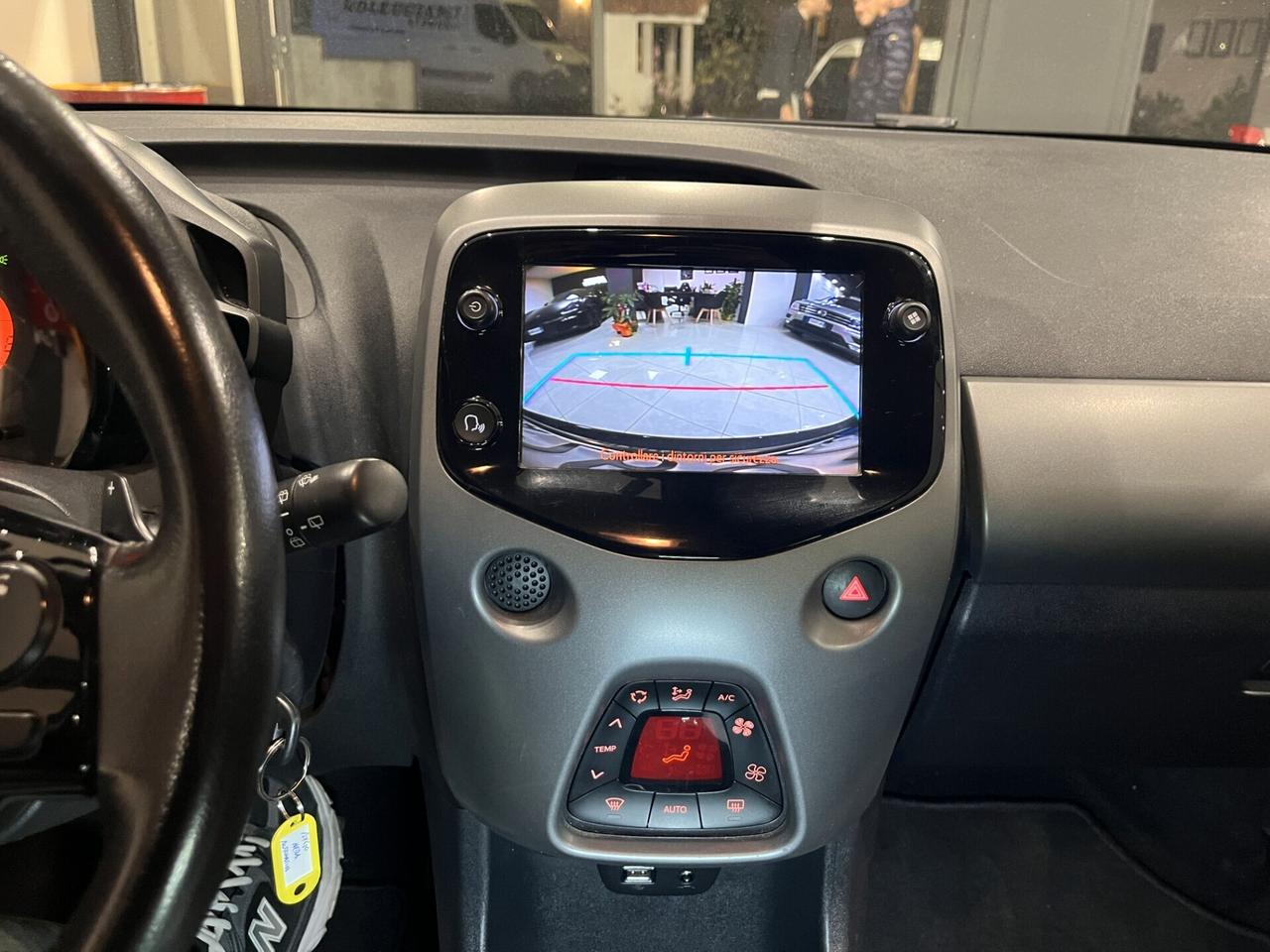 Toyota Aygo 5 porte x-play MMT