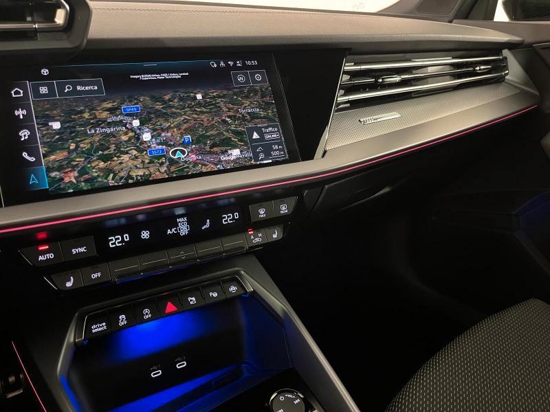 Audi A3 Sportback 2.0 tdi S line edition 150cv s-tronic*MATRIX-18°-LOOK NERO*SENZA VINCOLI