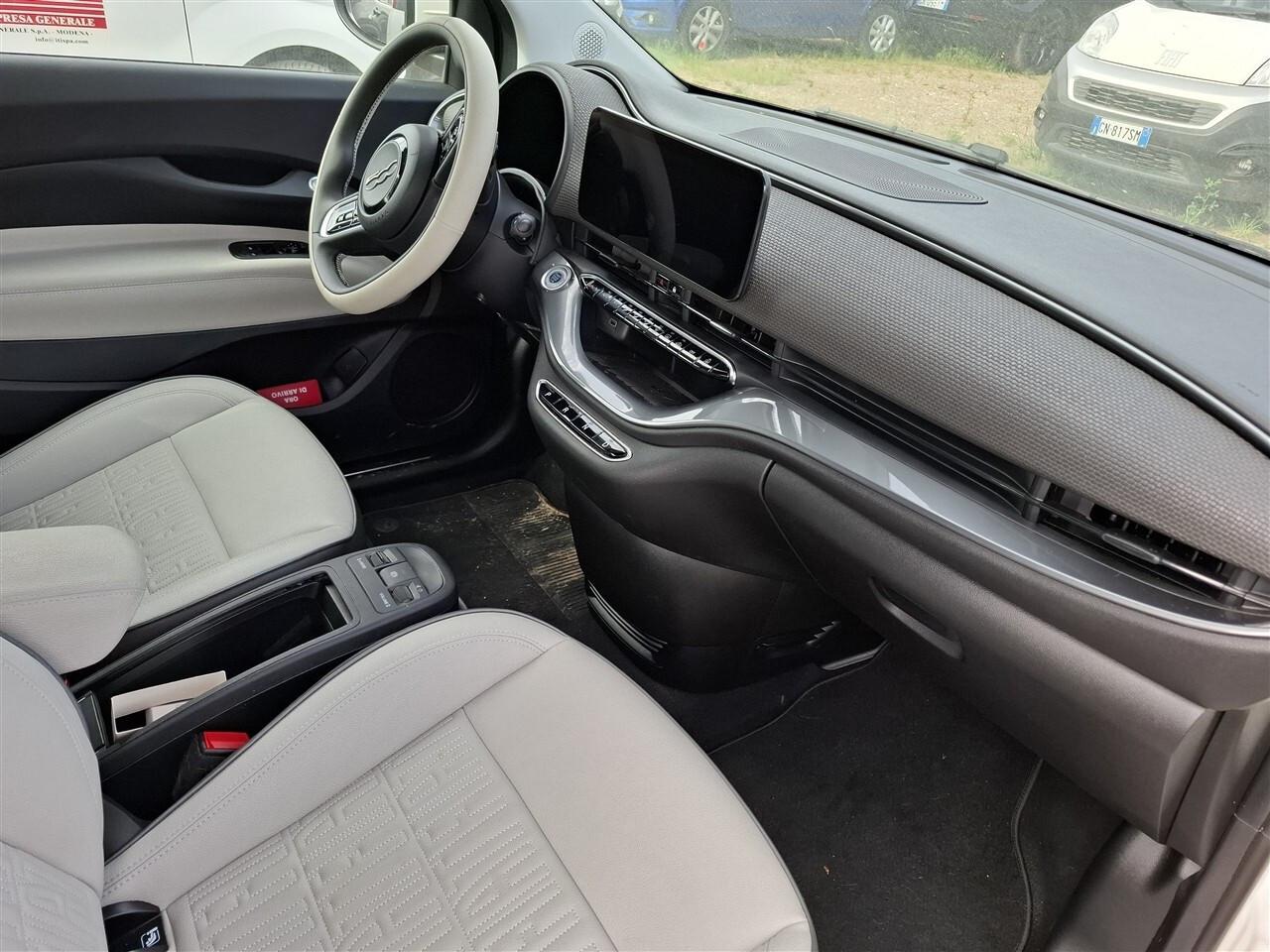 Fiat 500 500e Cabrio 42 kWh La Prima