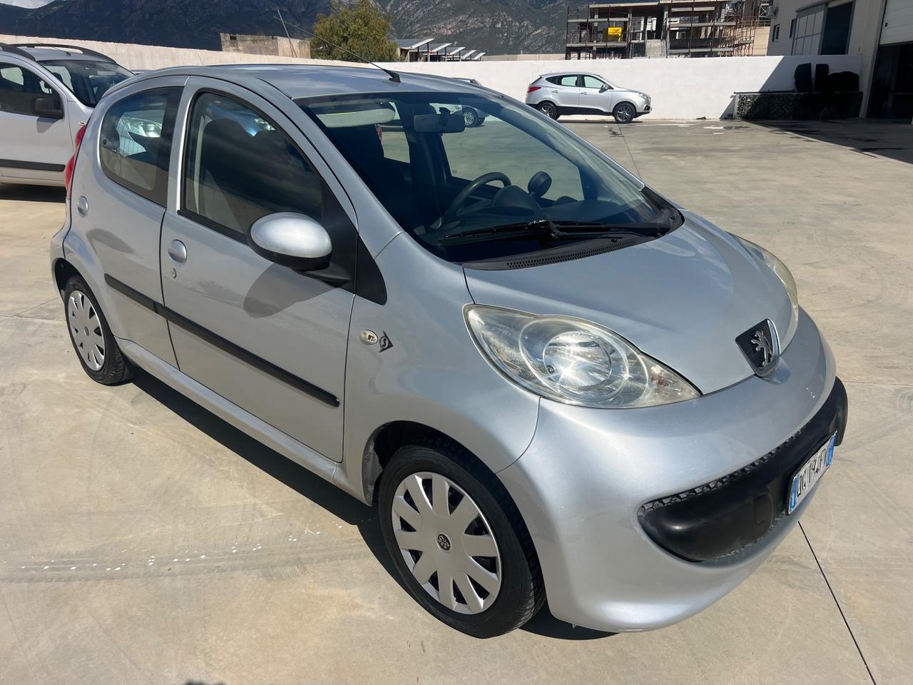 Peugeot 107 1.0 68CV 5p. Automatica