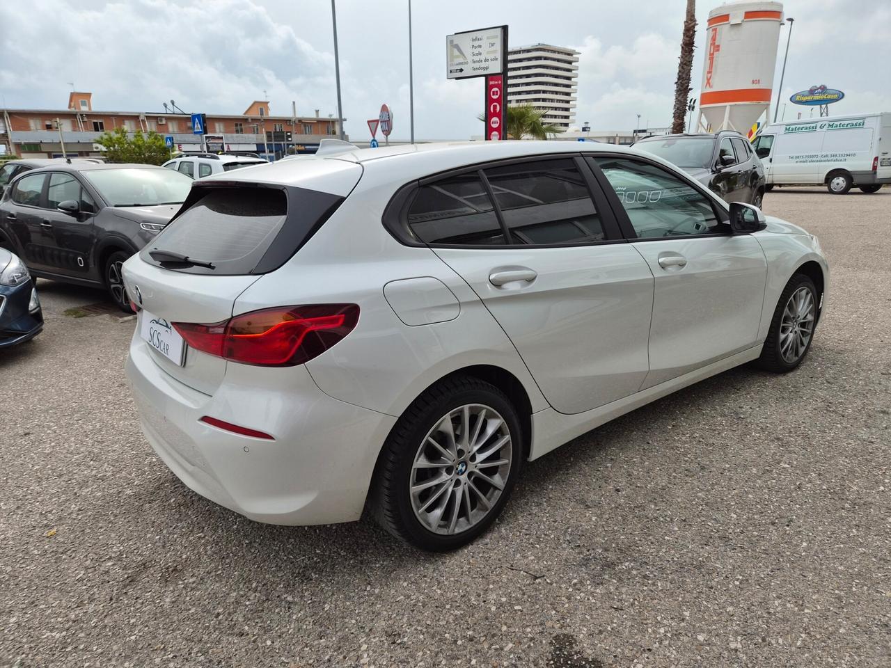 Bmw 116 116d 5p. Business Advantage