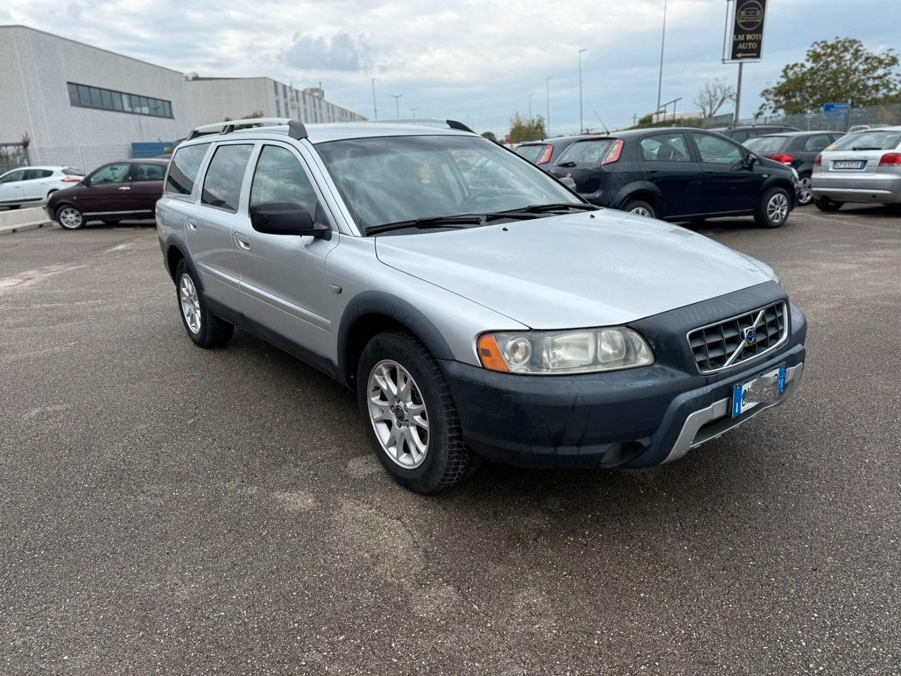 VOLVO XC70 CROSS COUNTRY 2.4 D 2006 12 MESI DI GARANZIA