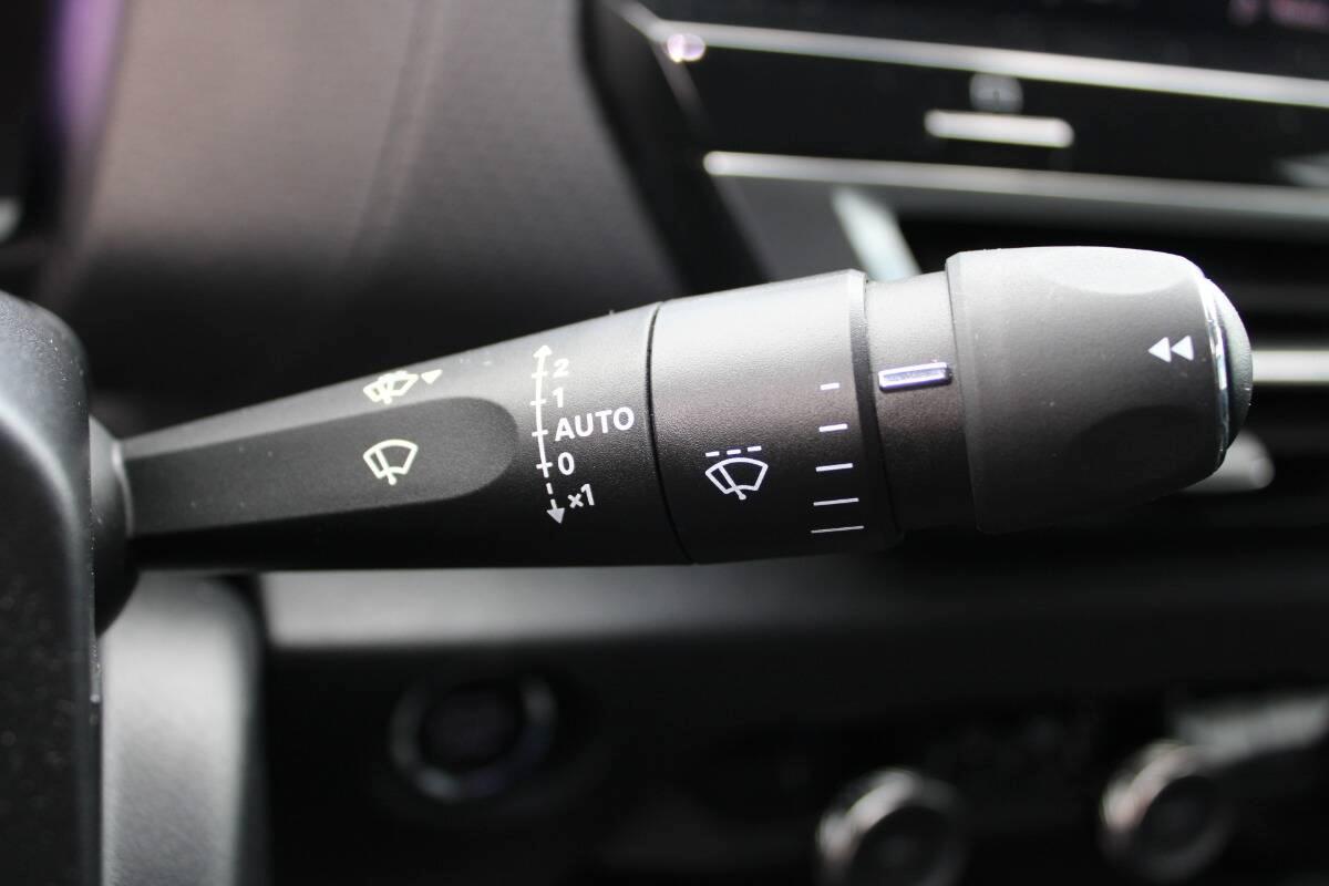 Citroen C4 1.2 puretech Shine s&s 130cv Con NAVIGATORE