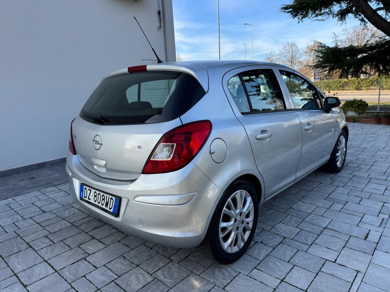 Opel Corsa 1.2 80CV 5 porte GPL-TECH Edition OK NEOPATENTATI