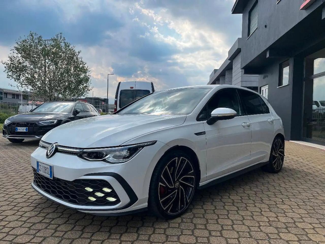 Volkswagen Golf 2.0 TDI DSG GTD