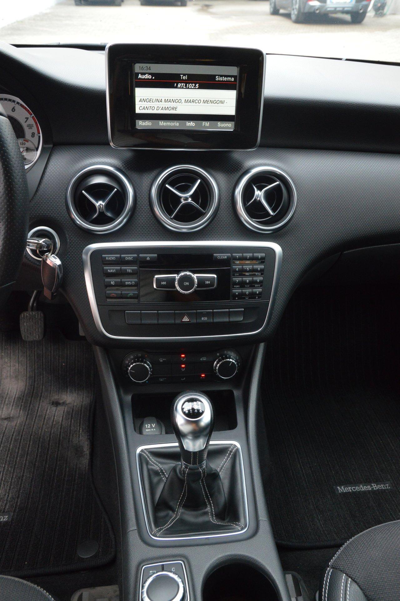 Mercedes-Benz A180