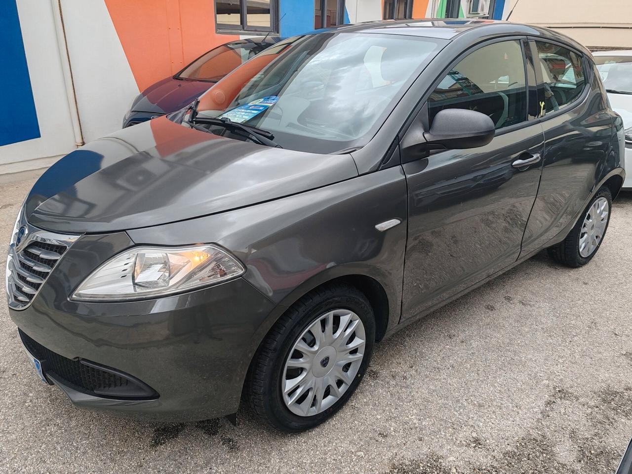 Lancia Ypsilon 1.2 69 CV 5 porte GPL BENZINA