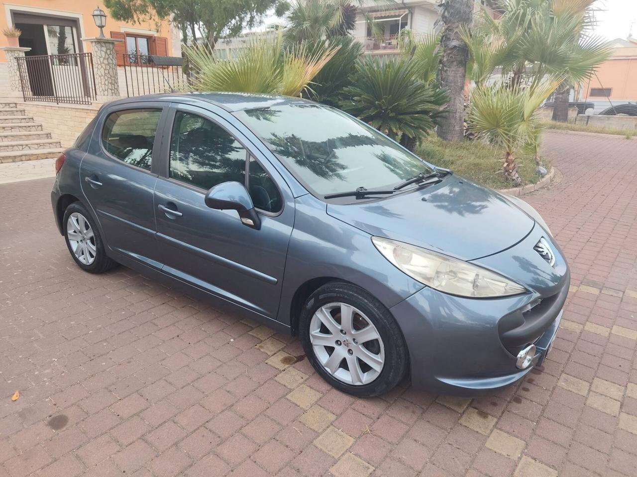 Peugeot 207 1.6 HDi 90CV 5p. XS