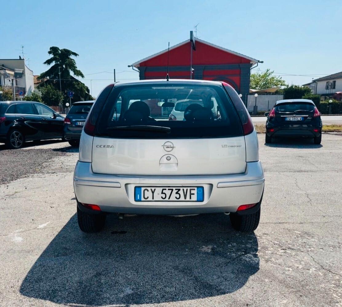 Opel Corsa 1.2i 16V cat 3 porte