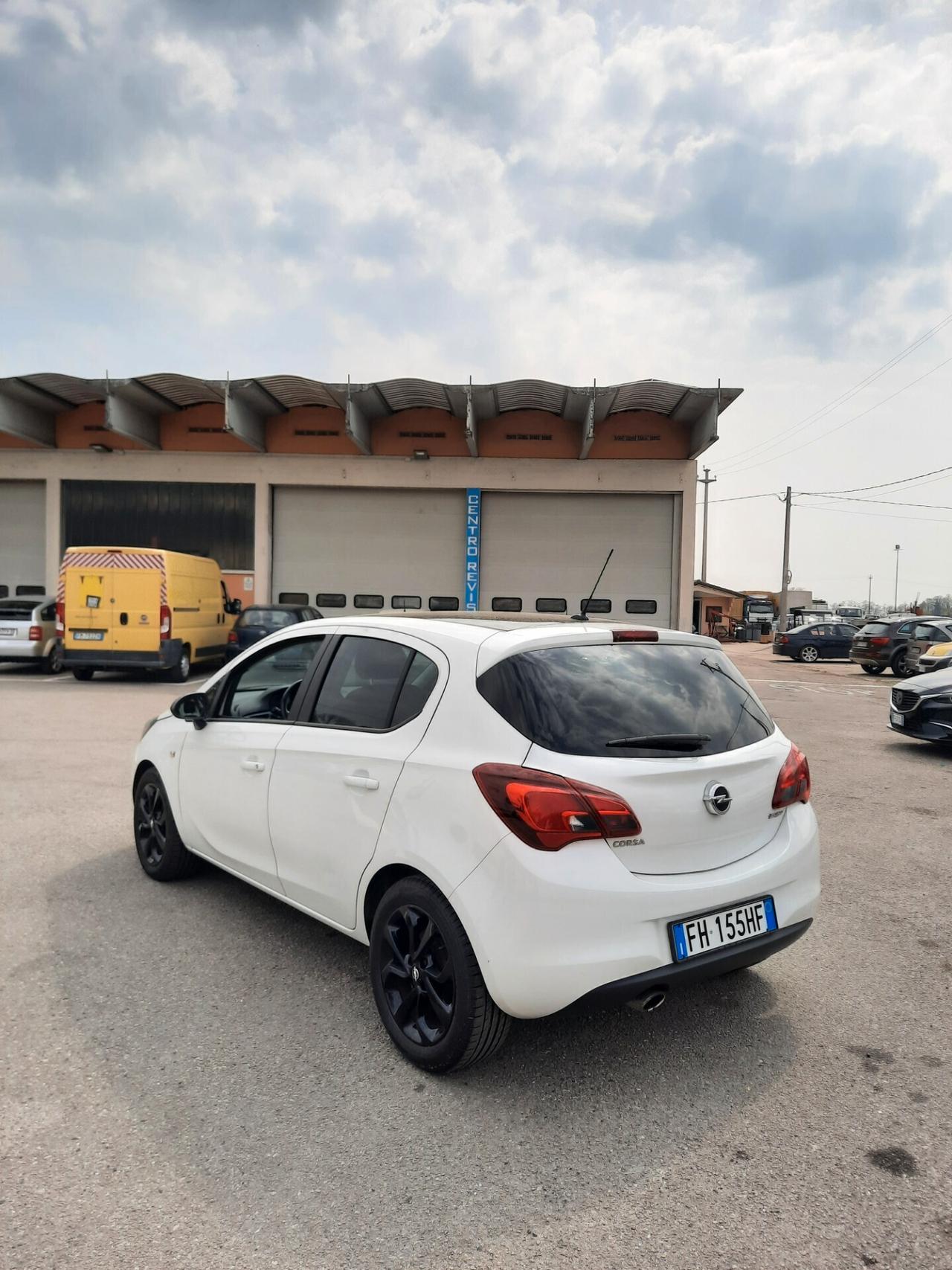 Opel Corsa 1.2 5 porte Innovation OK NEOPATENTATI