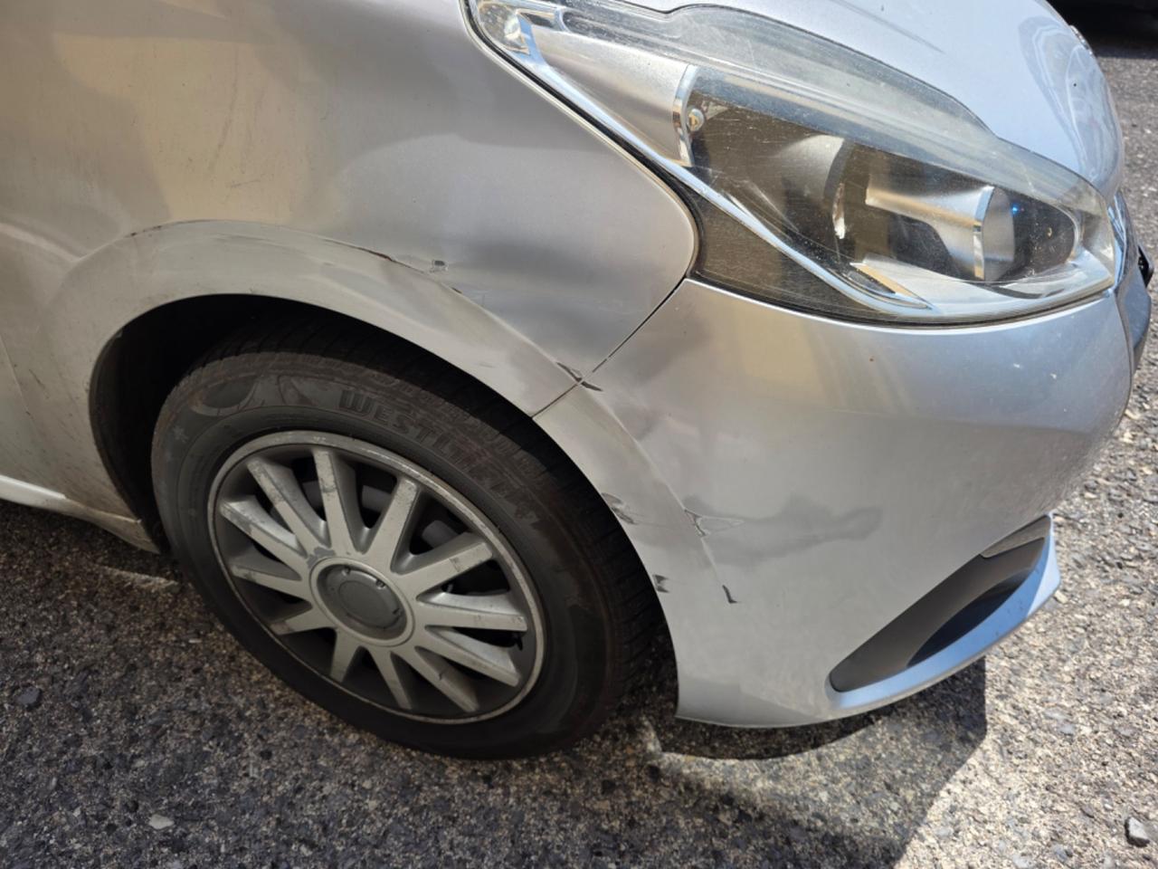 Peugeot 208 PureTech 82 5 porte Access