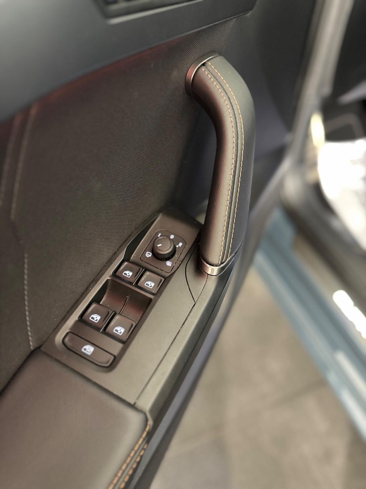 Cupra Leon 1.5 Hybrid 150 CV DSG
