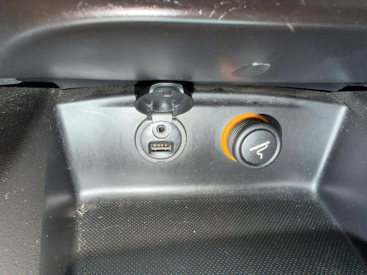 DS4 1.6 e-HDi Berlina 110cv 145000KM